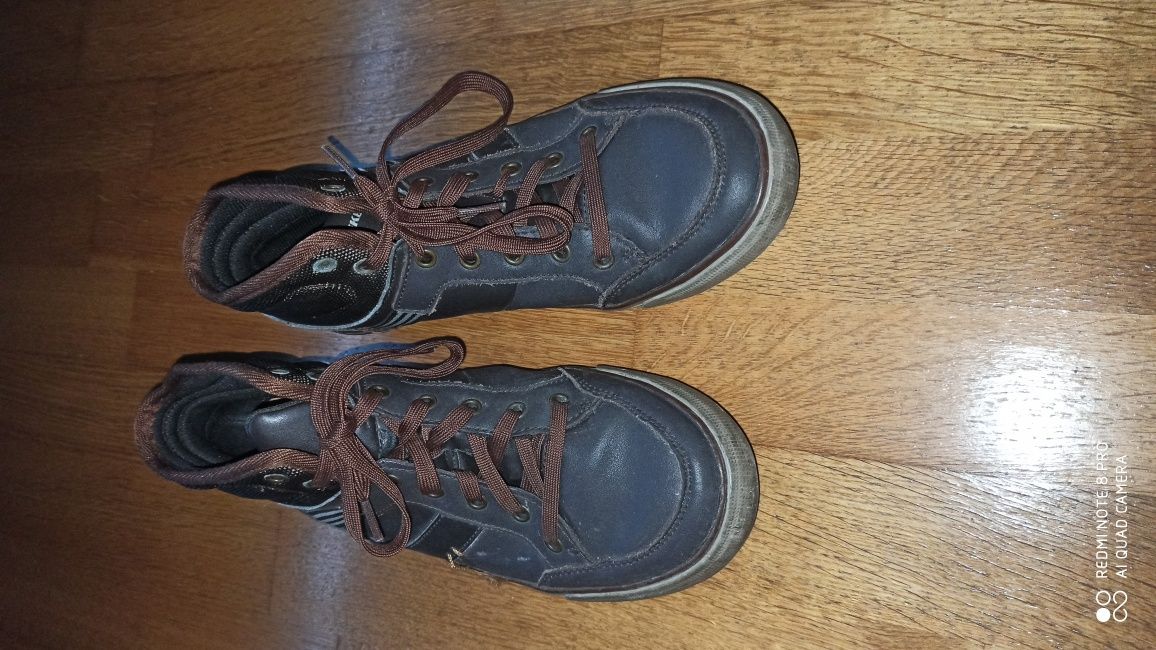 Botas Sketchers pele castanho