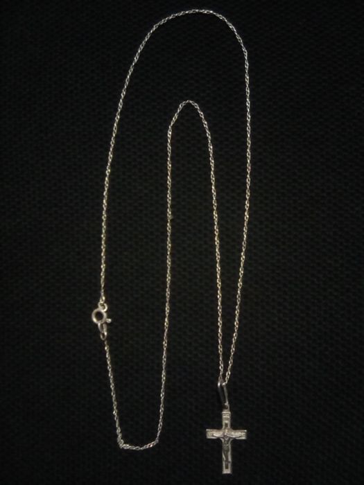 Срібна цепочка з підвіскою