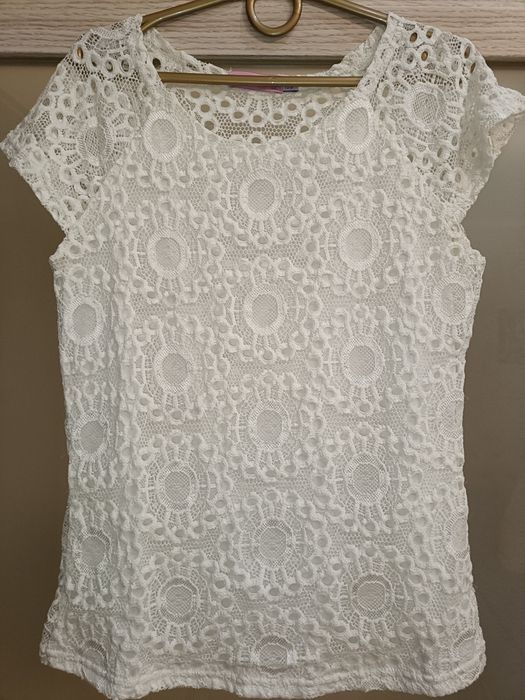 Мереживна блузка з короткими рукавами кольору айворі