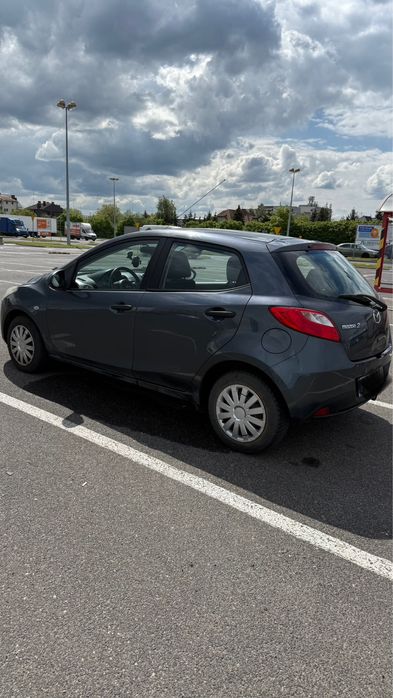 Samochód Mazda 2