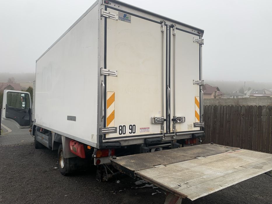 Chłodnia izoterma  zabudowa carrier supra 850 MT