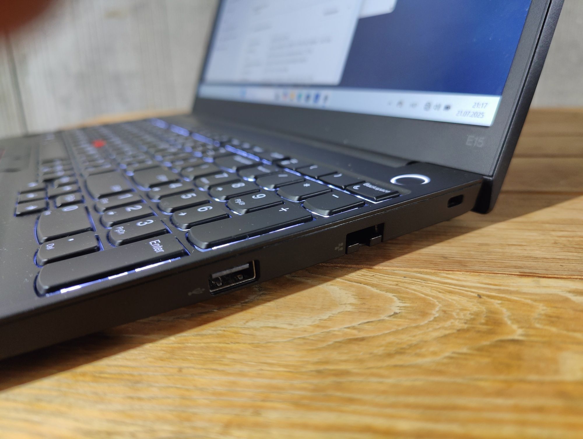 Продам ноутбук Lenovo ThinkPad E15 Gen2