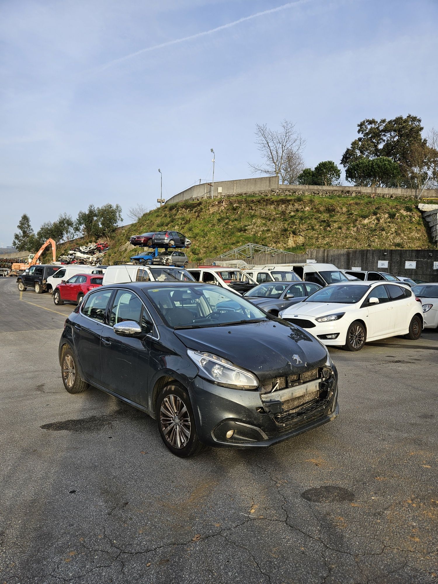 Peugeot 208 1.6 BlueHDi de 2017 para peças