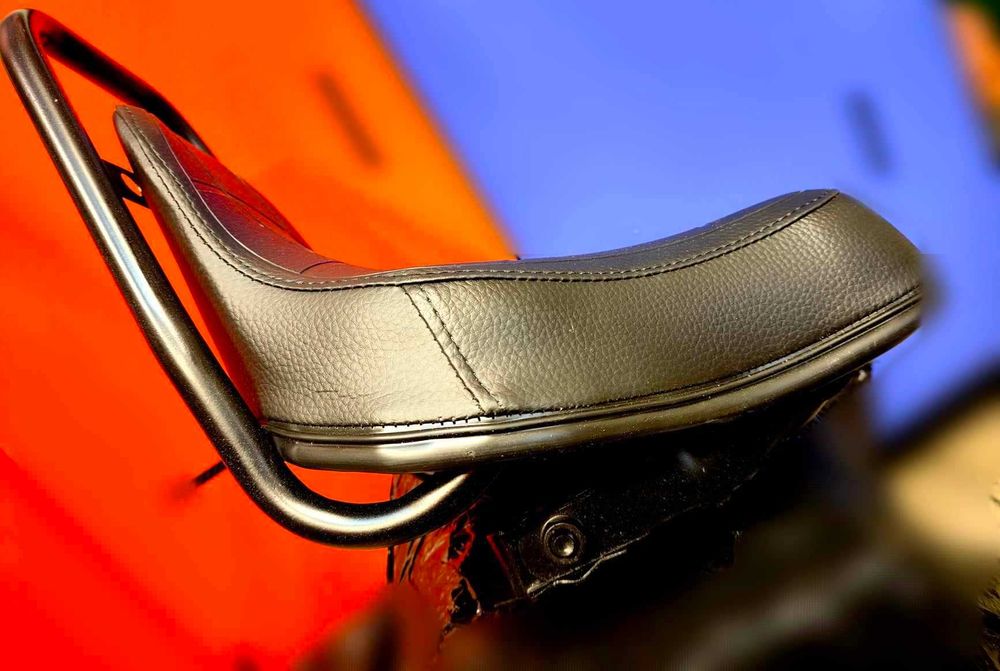 Siodełko z oparciem chopper - puch - spartamet Saxonette Rabbit