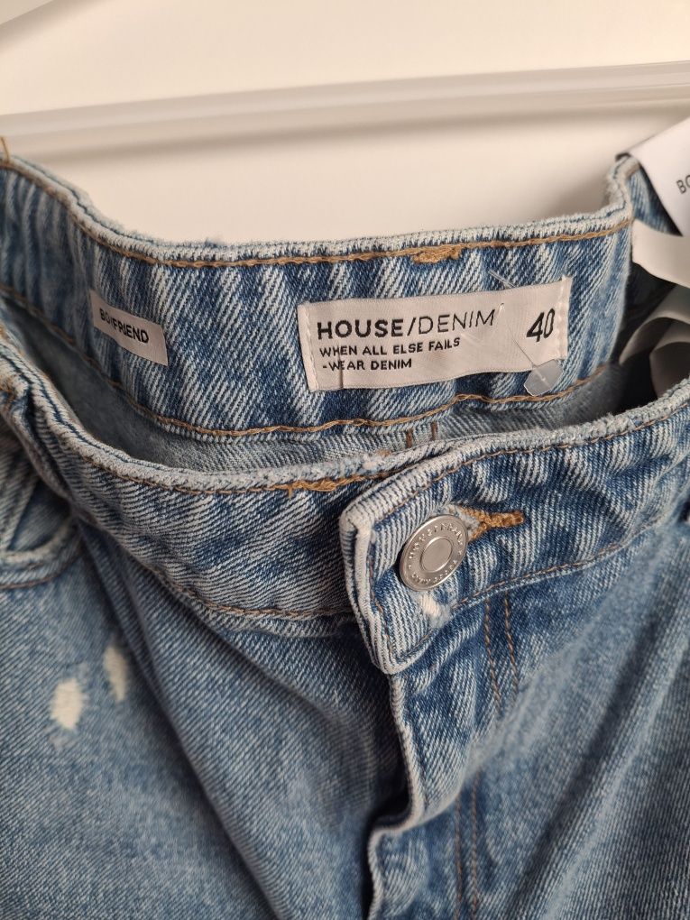Spodnie boyfriend House