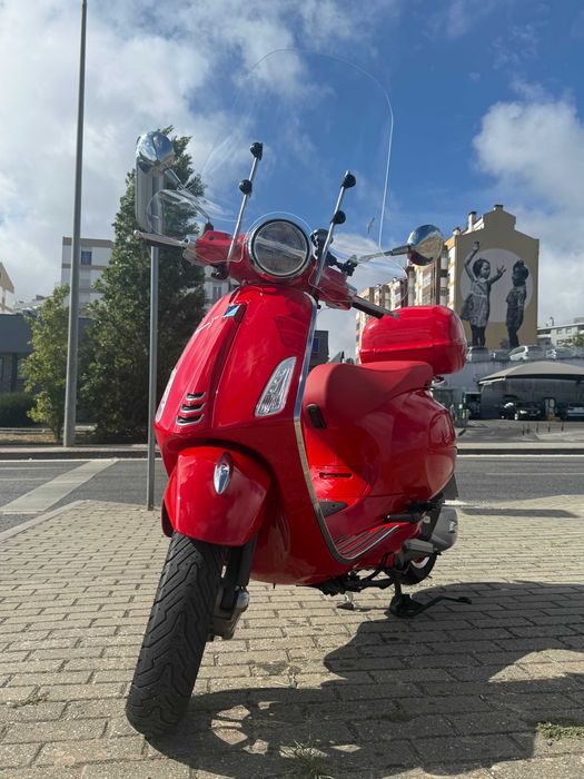 Vespa Primavera 125 Product red
