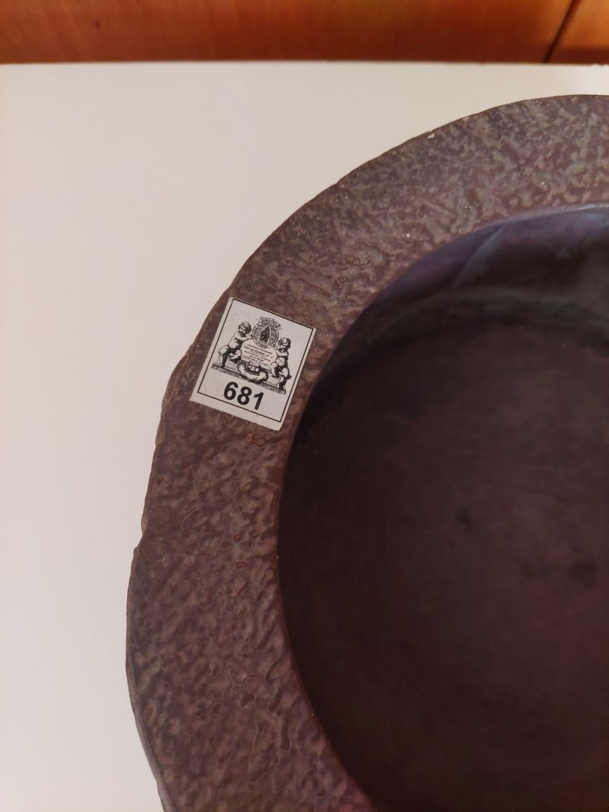 Pote em ceramica antigo assinado