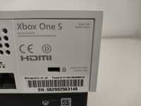 Xbox one S 1TB+ 2 pady