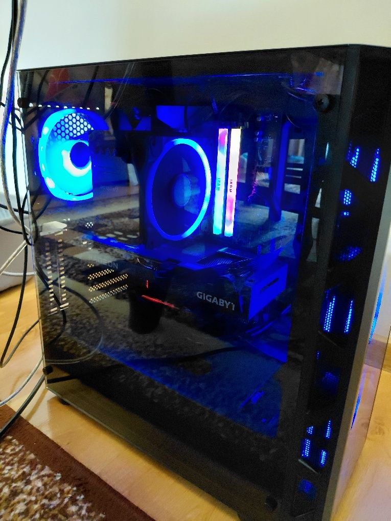 Komputer Ryzen 5 5600 Radeon rx6600 16gb RAM