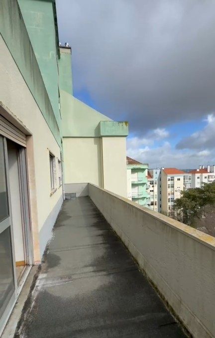Oportunidade Única – Último Andar com Vista Desafogada