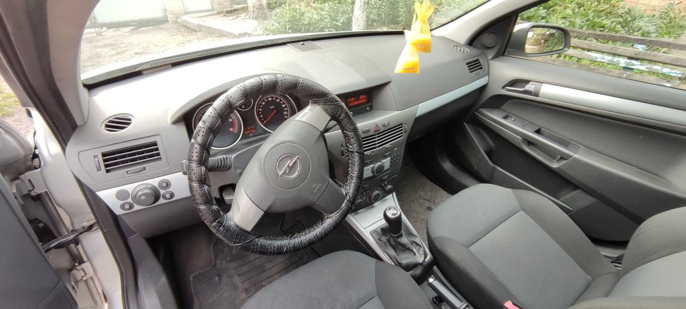 Продам автомобіль Opel Astra H 1.9 2006 рік