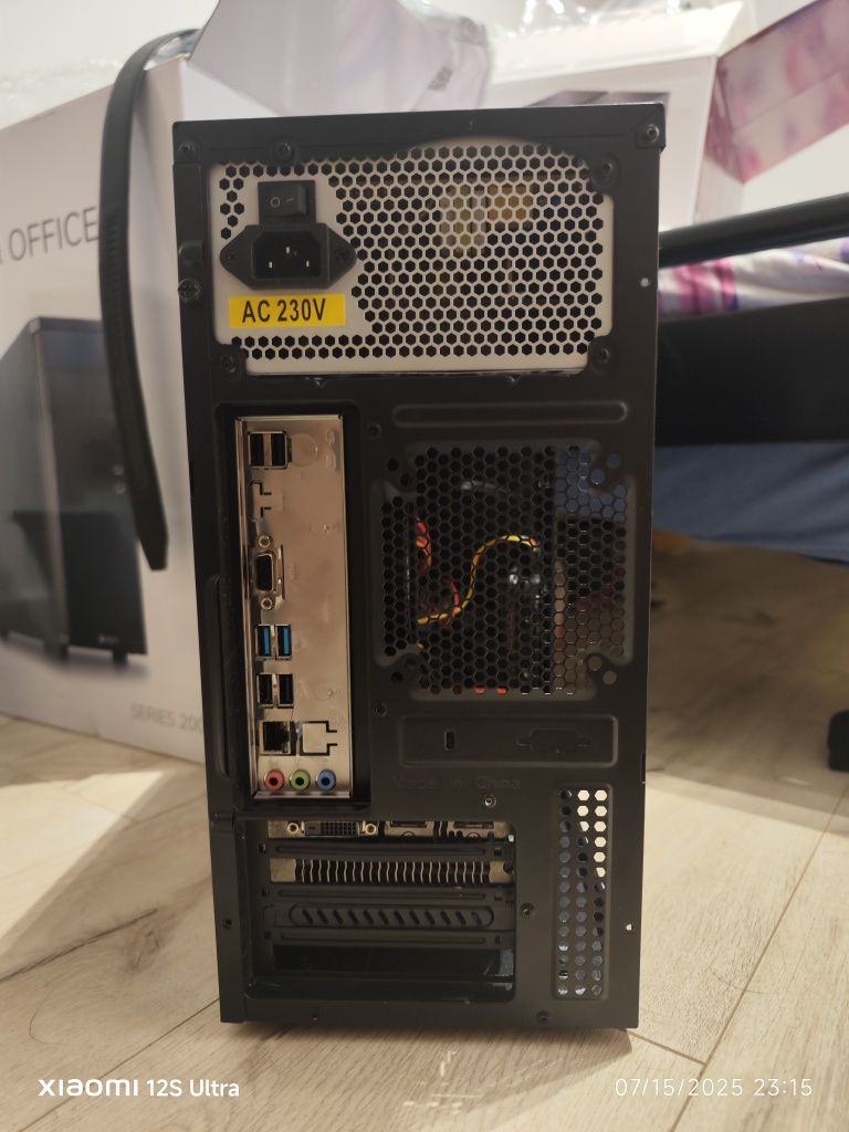 Gamingowy Komputer Micro-ATX Maly Gaming Computer PC