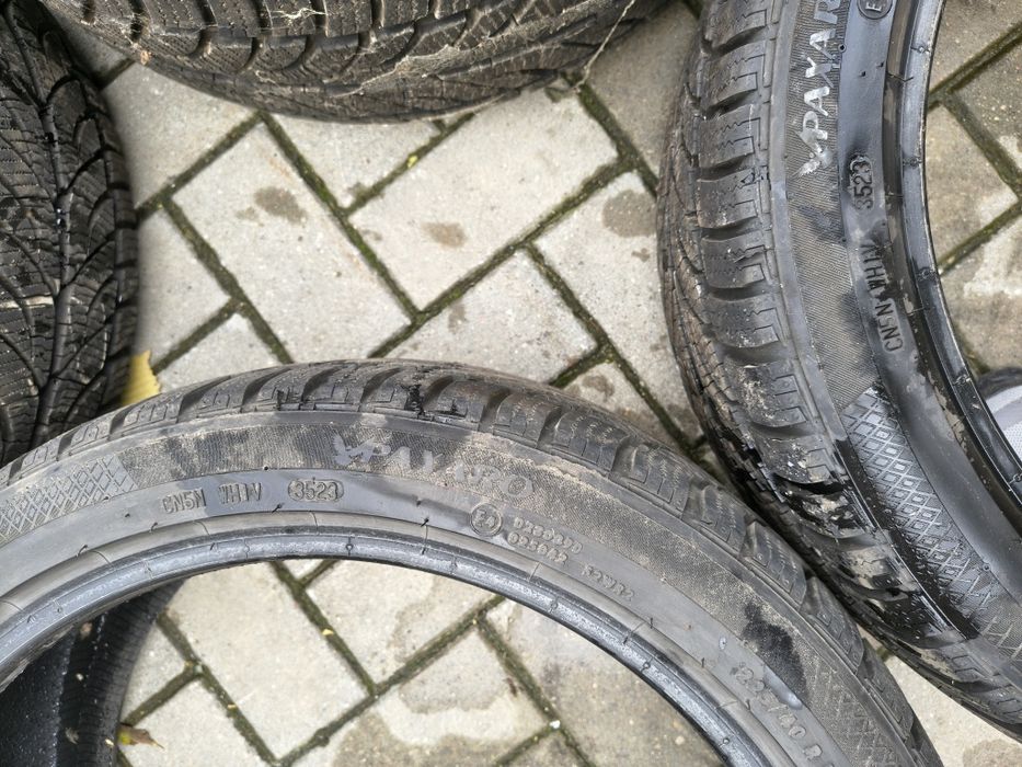 Używane (1 sezon) opony zimowe paxaro 225/40 R18 92V