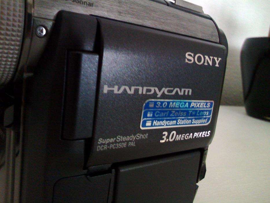 Video / Sony DCR-PC350E Digital Camcorder