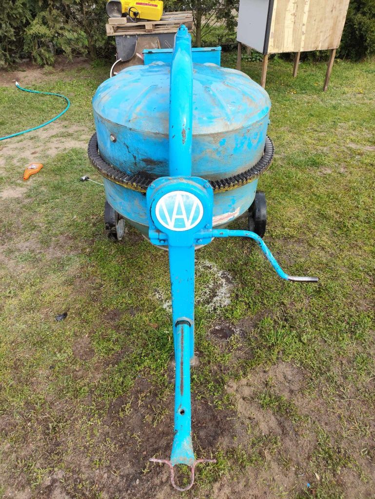 Betoniarka Agro Wikt 320L