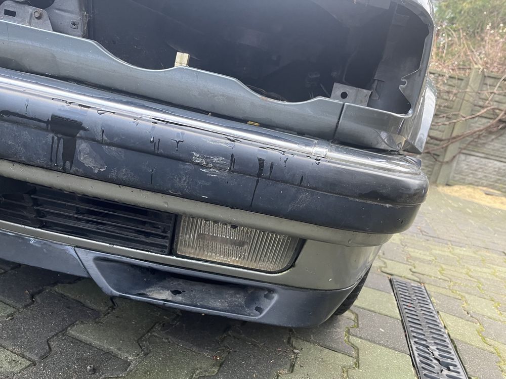 Zderzak przod BMW E32 dokladka V8