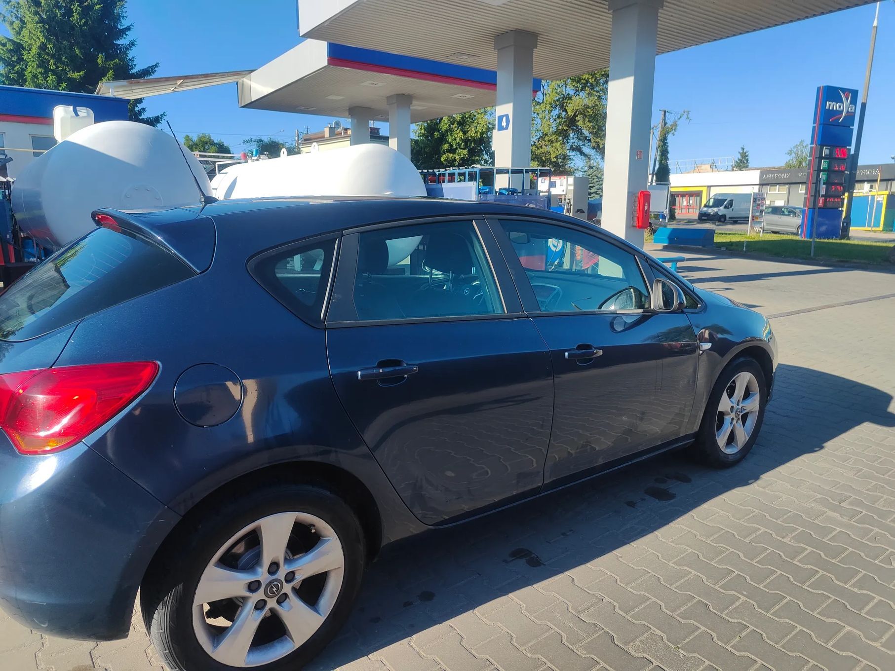 Opel Astra Astra J 1,7 diesel Isuzu moc 125 KM, pierwszy wł. w kraju