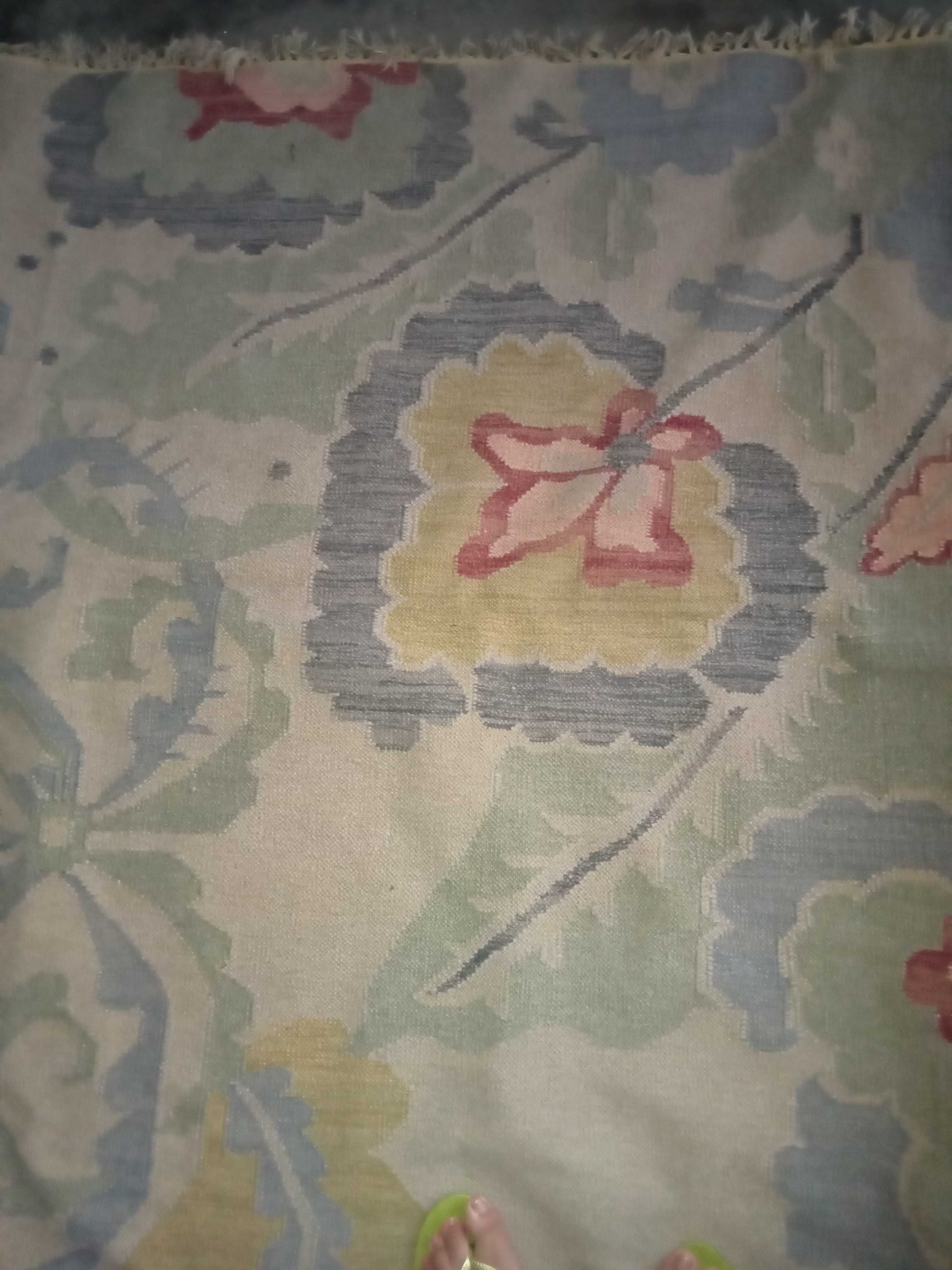 Carpete Kilim Flower 2x3, em óptimo estado