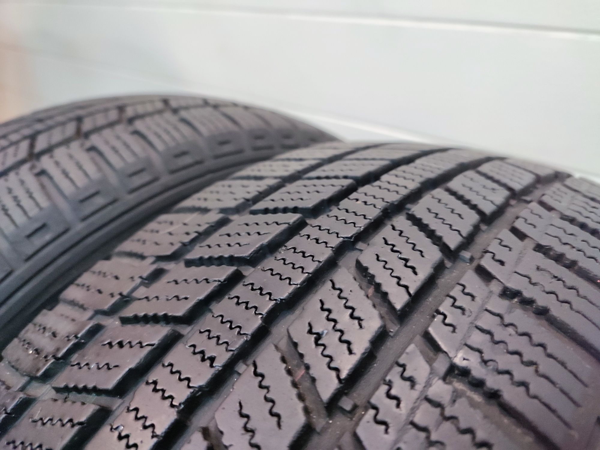 Opona opony zimowe Zeetex ice-plus S100   195/60 R15 14rok 5-6mm