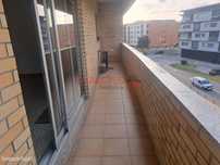 Apartamento T2 com box fechada 2 carros