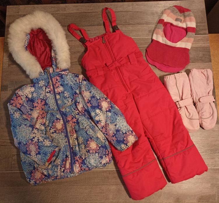 Зимний комбинезон ,шапка шлем,краги,комбез