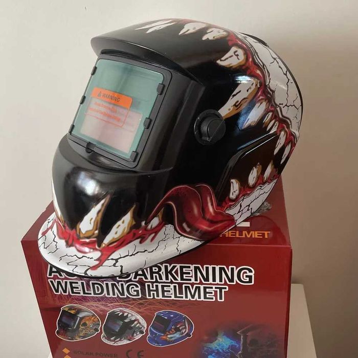 Маска зварювальна хамелеон Venum - 9-13 DIN / Регул. світлофільтра