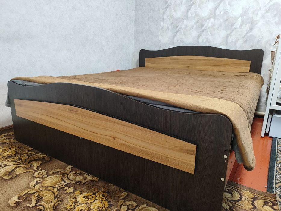 Продам двохспальне ліжко