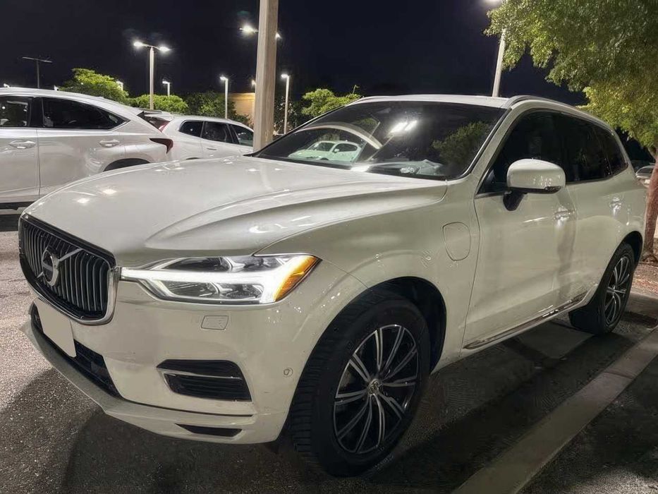 Volvo XC60      2020