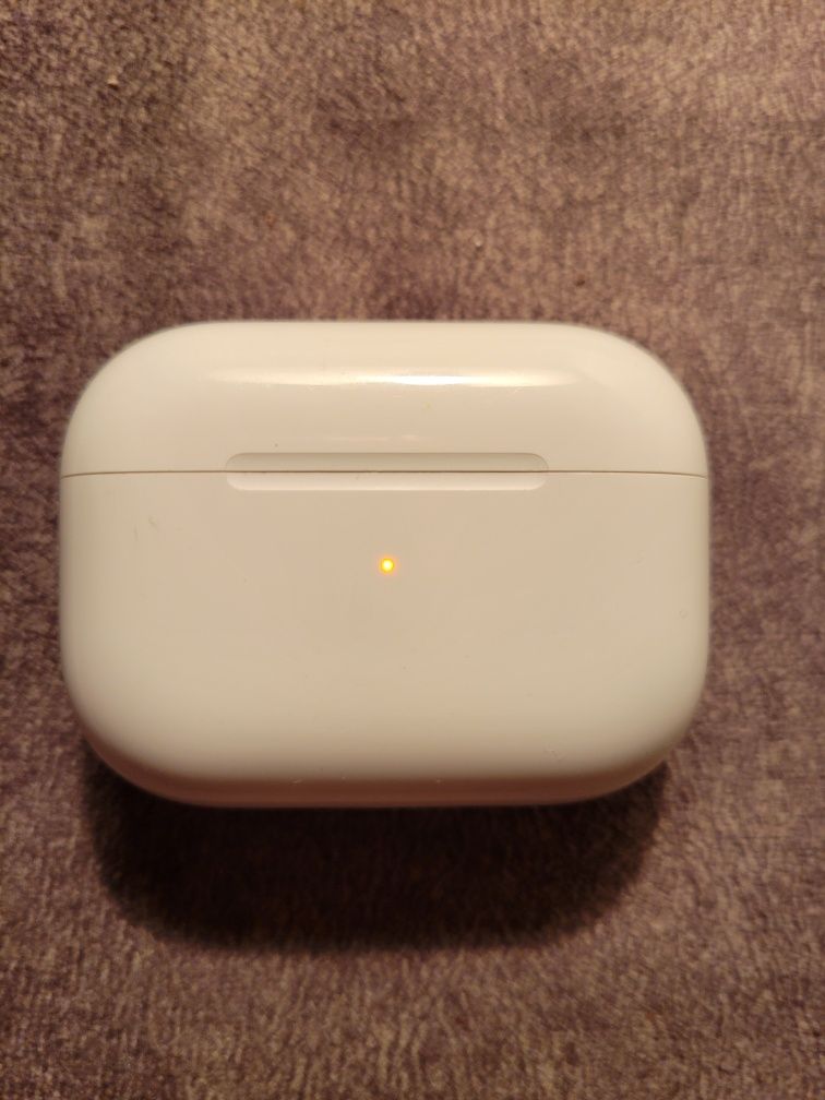 Футляр AirPods Pro MagSafe А2190