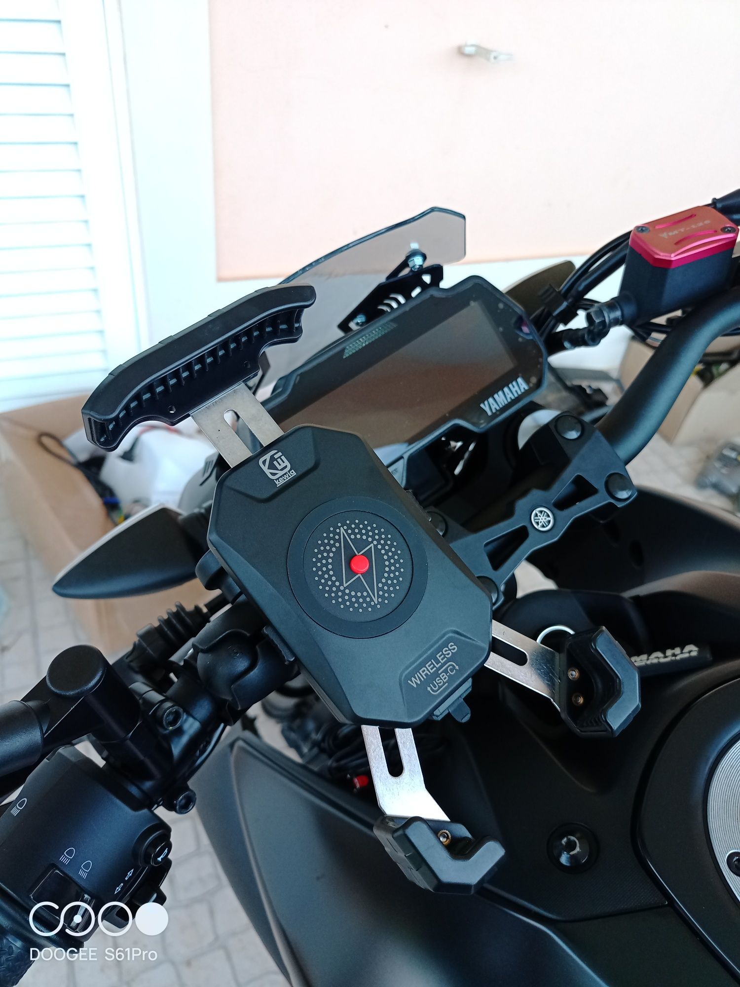 Suporte telemóvel wirless moto de qualidade com sistema antitref