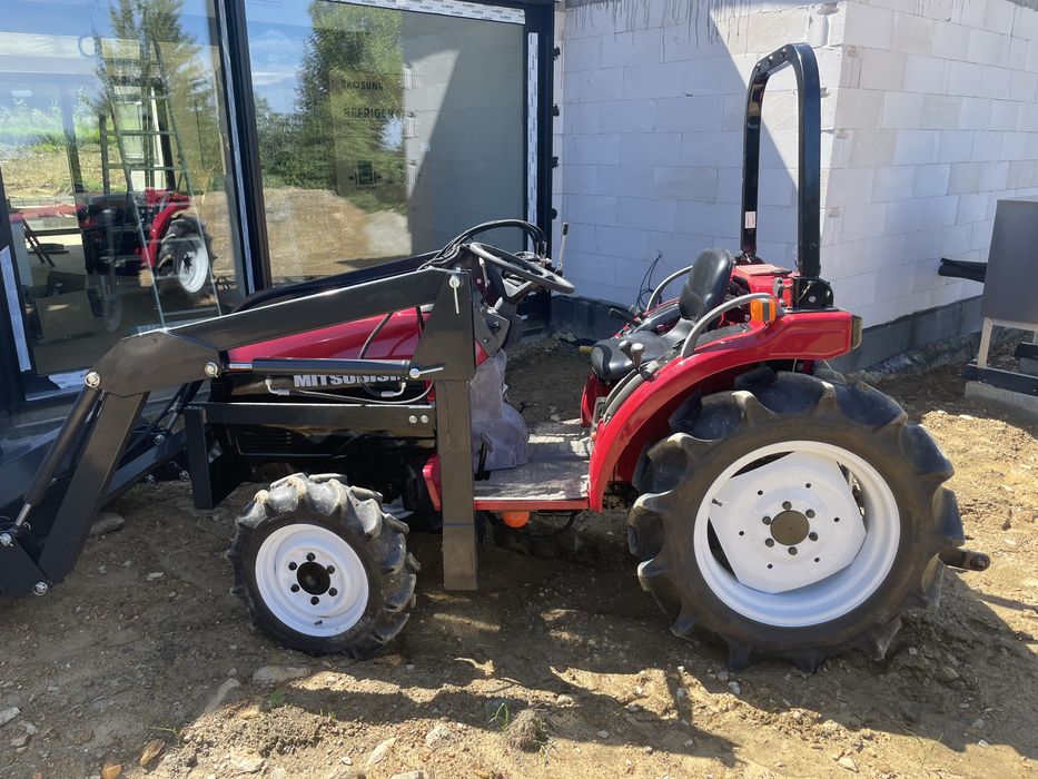 Mini Traktor Japoński Mitsubishi MTZ24 4x4