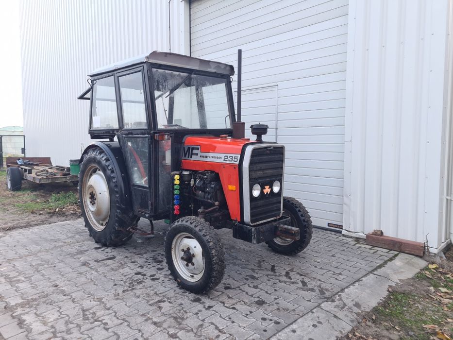 Ursus sadowniczy  2812 MF 235