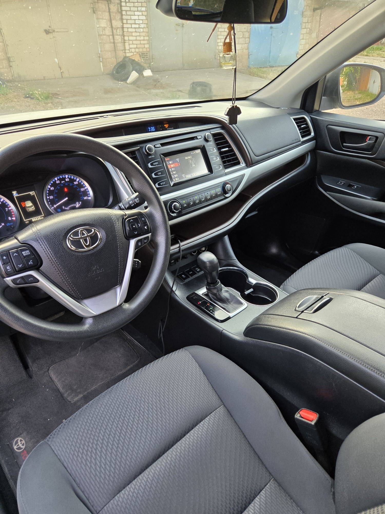 Продам Toyota Highlander 2018