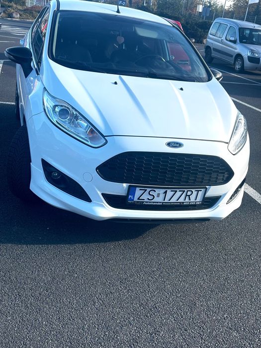 Ford Fiesta 2014 r Benzyna Pakiet ST-Line