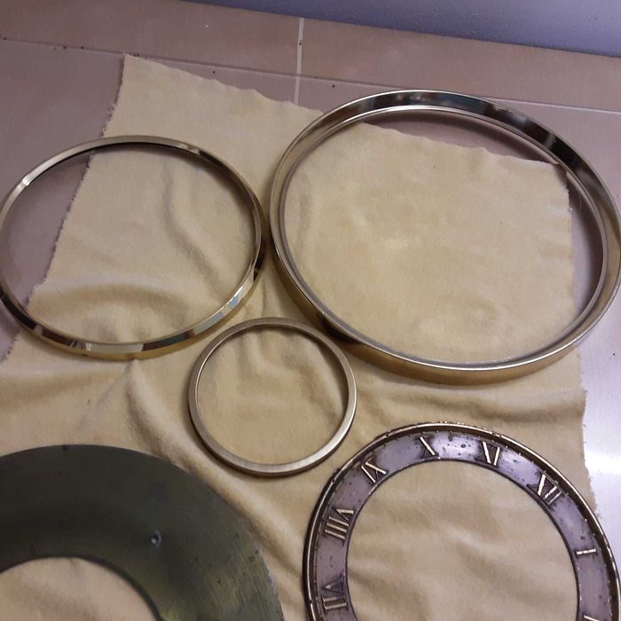 Ramki do starych zegarów