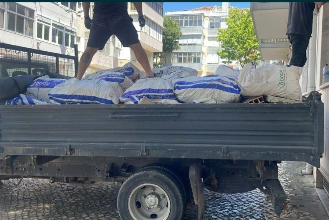 CARRINHAS para todo o tipo de serviços com ou sem ajudantes