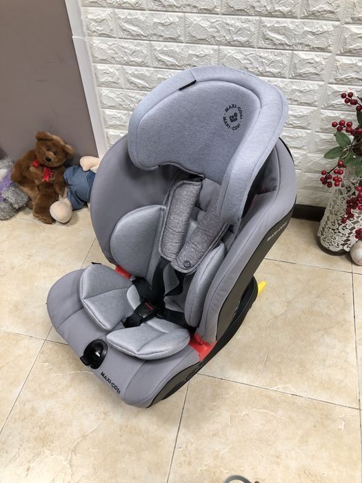 Автокрісло MAXI-COSI Titan  Група 1/2/3 (9-36 кг) максі косі