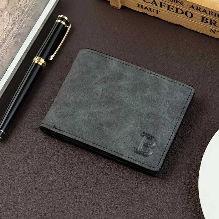 Стильний чоловічий гаманець
Стильний чоловічий гаманець