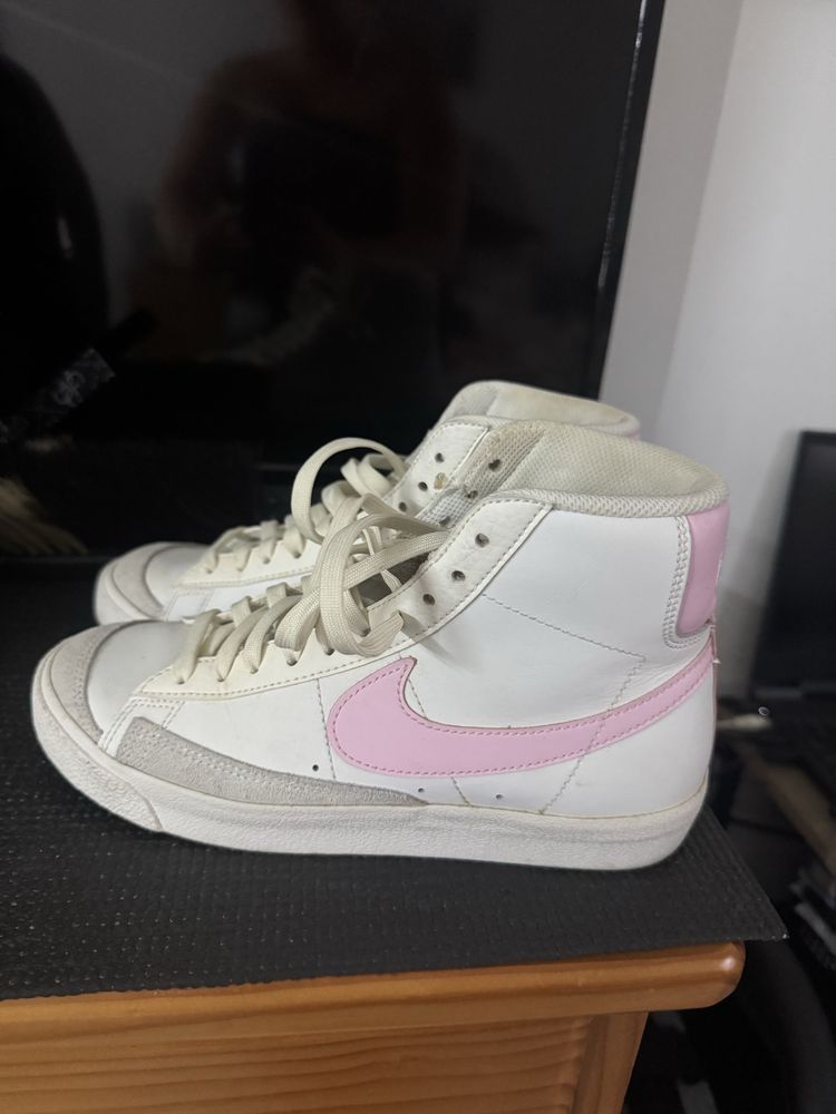 Tenis nike rosa mulher