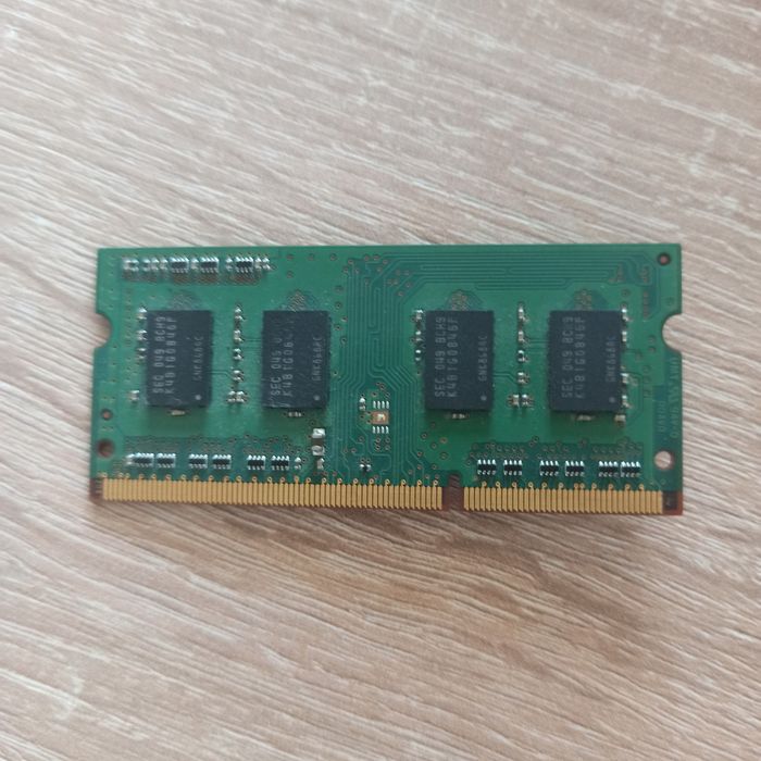 Пам'ять Samsung 1Gb 1Rx8 PC3-10600S-09-10