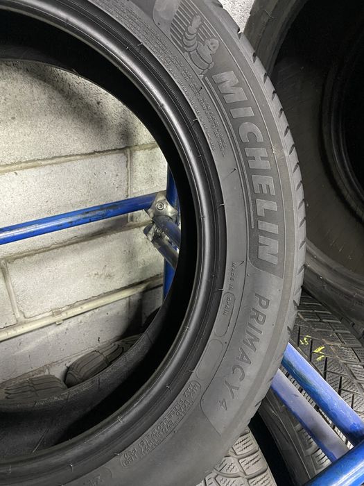 Літні шини 215/55 R17 MICHELIN