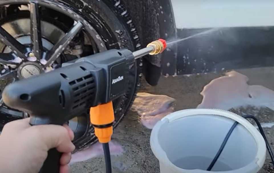 Акумуляторна автомобільна  міні мийка мини мойка високого тиску 2акк