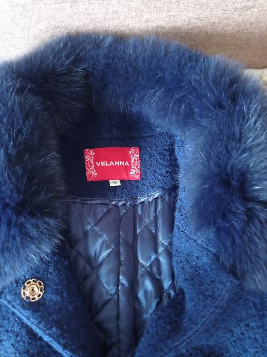 Пальто зимове ( може бути на холодну весну)