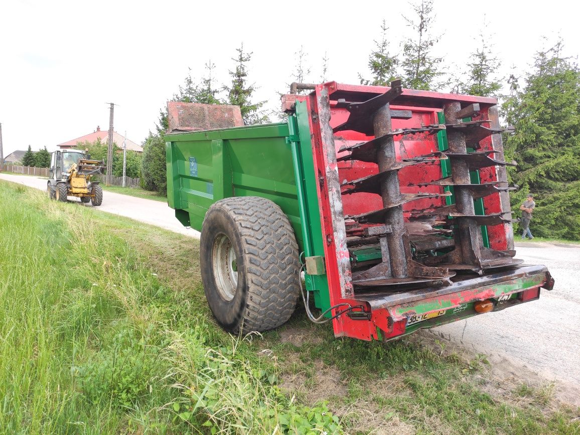 Rozrzutnik obornika Coutand twister. 14-16 ton.