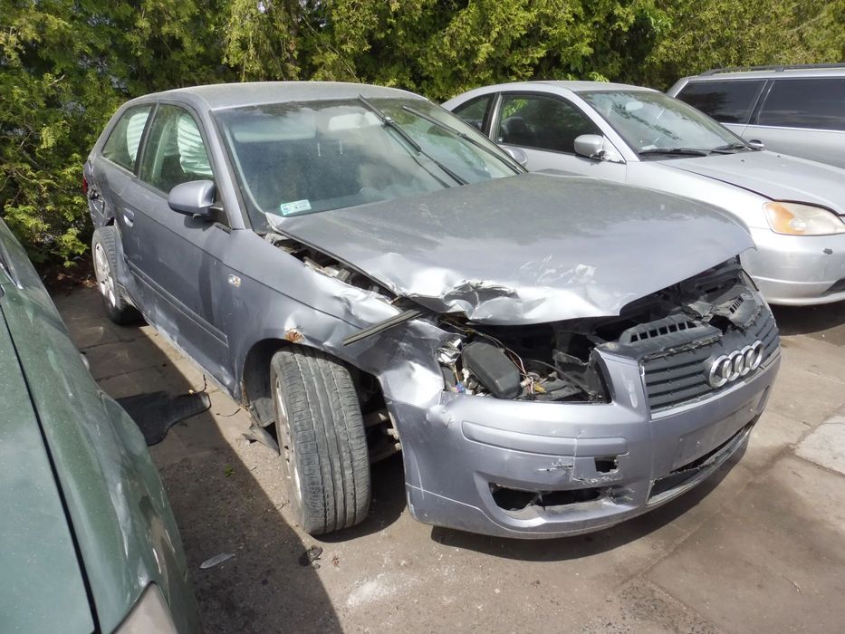 Audi A3 8P 3D 1.6 8V MPI BGU Skrzynia FVH JHT LY7H  Maska Błotnik Drzwi Zderzak