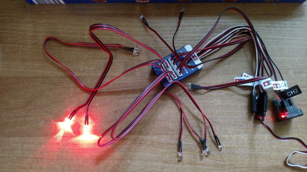 Oświetlenie RC moduł Tamiya 12 LED oświetlenie modelu 1:10 Zestaw Nowy