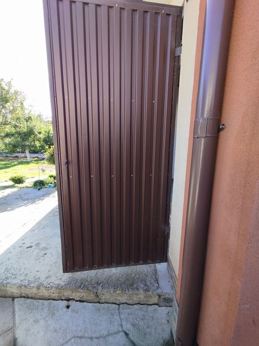 Ворота  гаражні.
