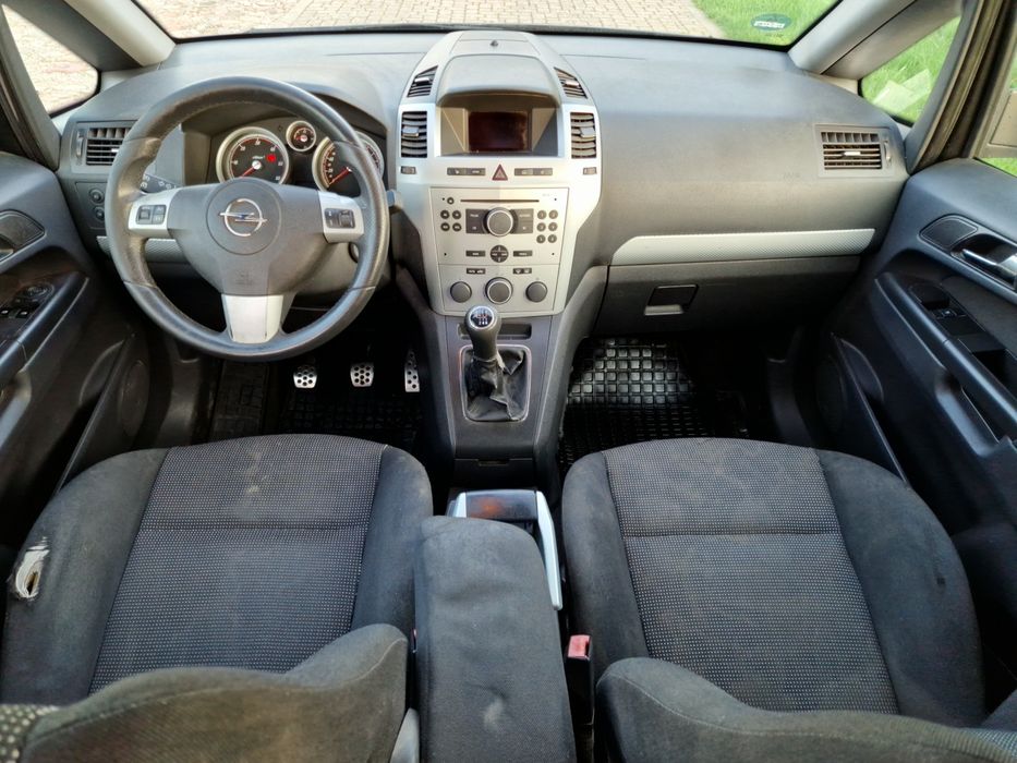 Opel Zafira B 1.9CDTI 120KM. Pierwszy właściciel w kraju. 6 biegow.