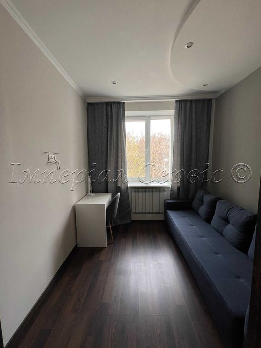 Продам 3 кімнатну квартиру по вул. Богдана Хмельницького