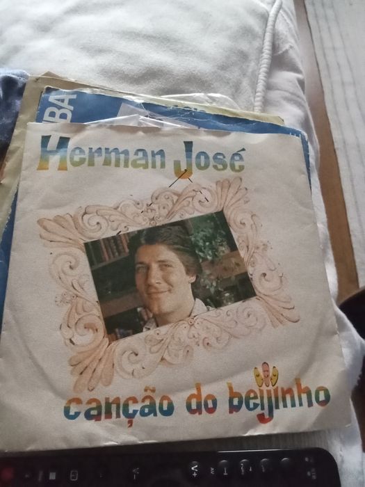 Estes vinis estão para venda